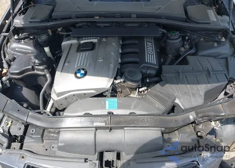 2006 BMW 330Xi z USA, uszkodzony, nr VIN WBAVD33596KV63626